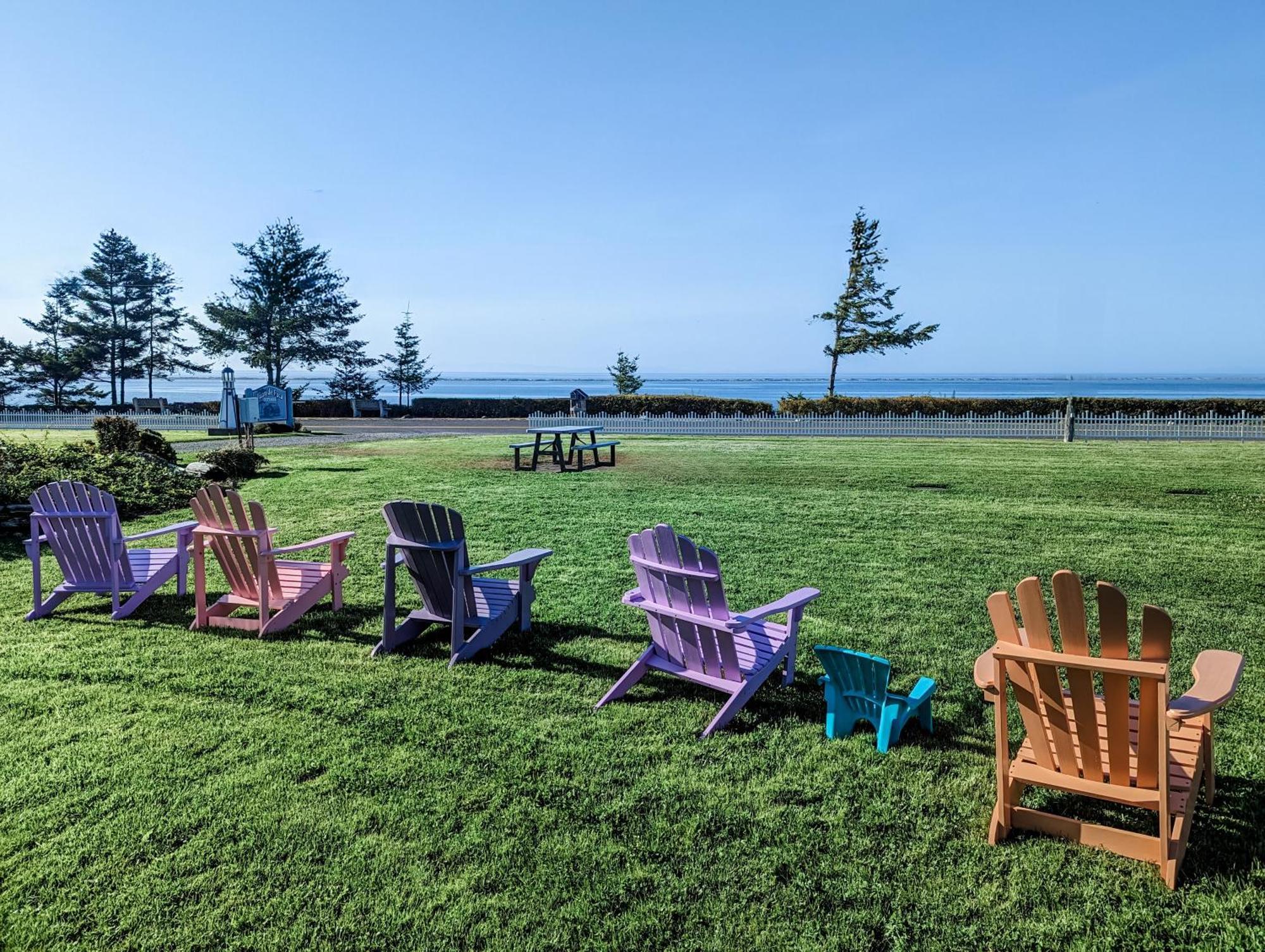 Juan De Fuca Waterfront Hotel & Cottages Сквім Екстер'єр фото